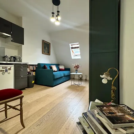 Cosy Studio 5 Minutes Tour Eiffel-3